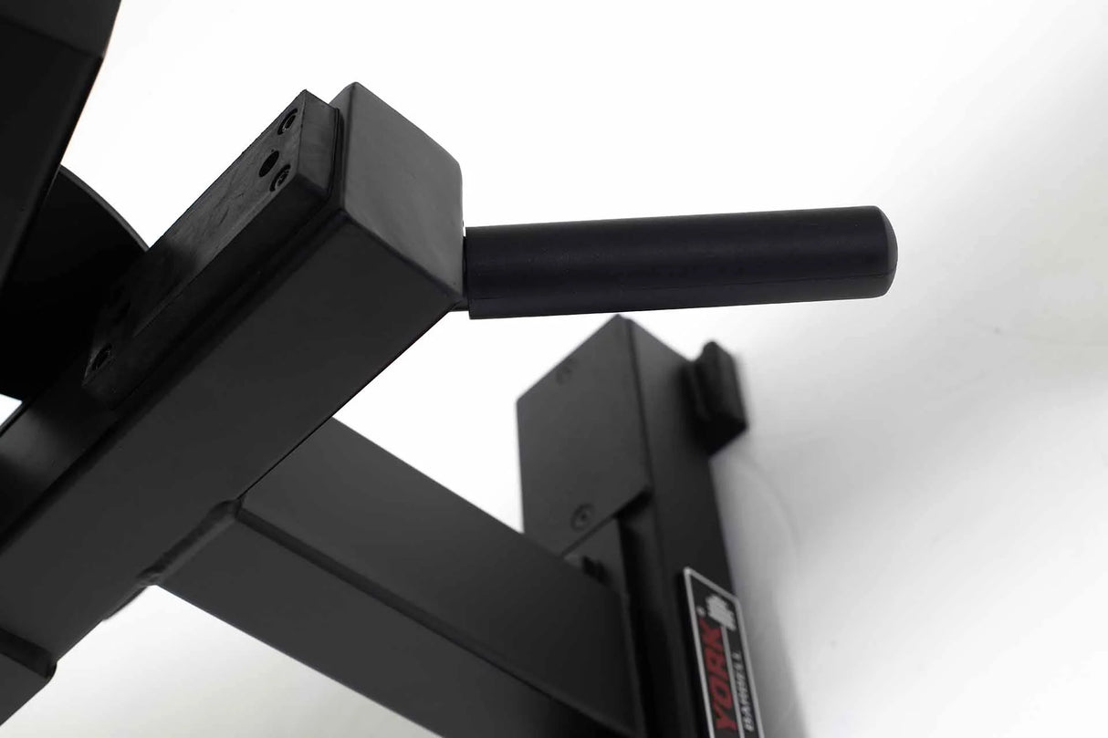 York Barbell C32DB Flat to Incline Dumbbell Bench handle 