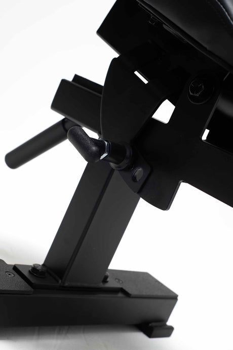 York Barbell C32DB Flat to Incline Dumbbell Bench seat adjuster close up 