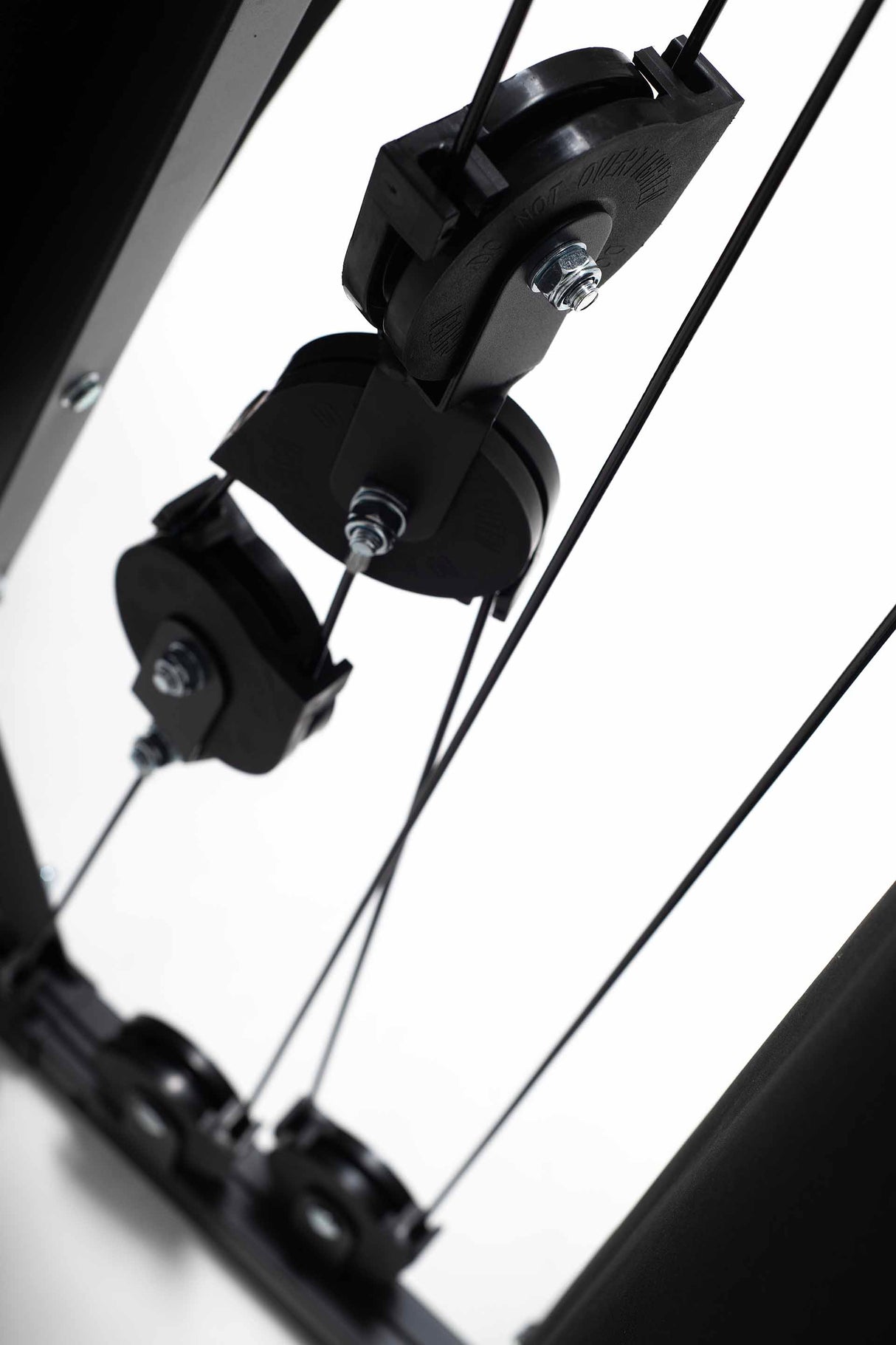 York Barbell HG7 Multigym inc. 100kg Stack  pulleys close up 